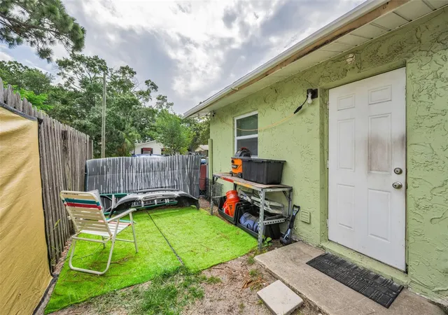 35th image of 906/908 Lake Palms Dr, Largo, FL 33771 | MLS# TB8527710