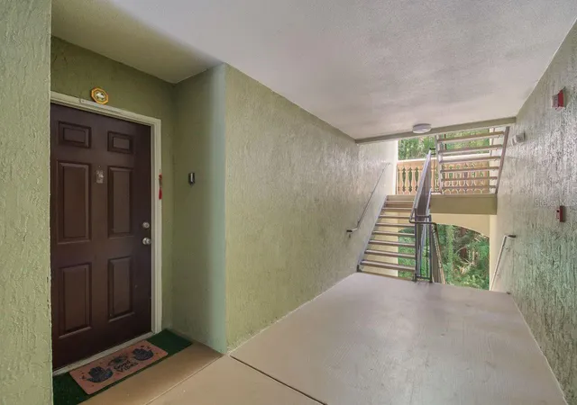 3rd image of 738 Crest Pines Dr #726, Orlando, FL 32828 | MLS# S5153409