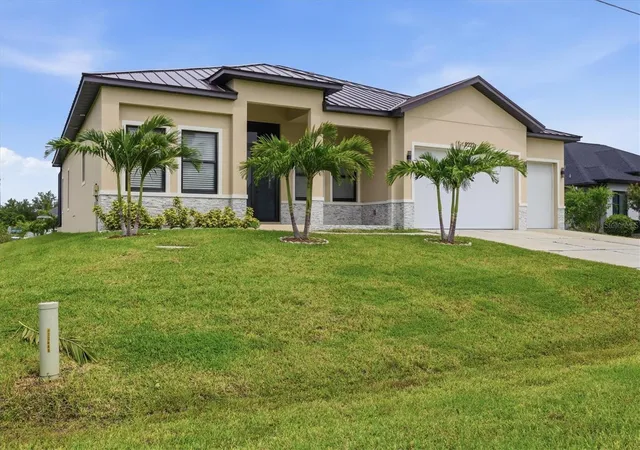 Photo 3 of Single family home for sale at 9222 Rosebud Cir, Port Charlotte, FL 33981 | MLS# D6148030 | Listing updated on 2026-09-14
