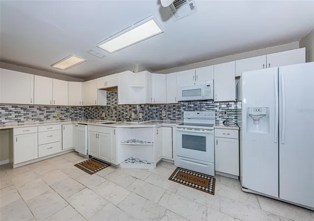 2nd image of 8419 125th Pl, Largo, FL 33773 | MLS# TB8527728