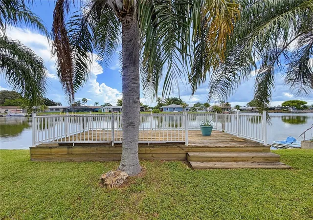 5th image of 2228 Society Dr, Holiday, FL 34691 | MLS# TB8527730