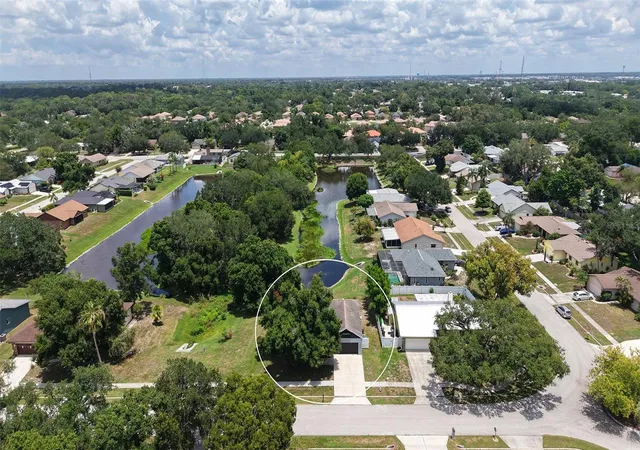 2nd image of 2481 S Scarlet Oak Ct, Sarasota, FL 34232 | MLS# A4699561