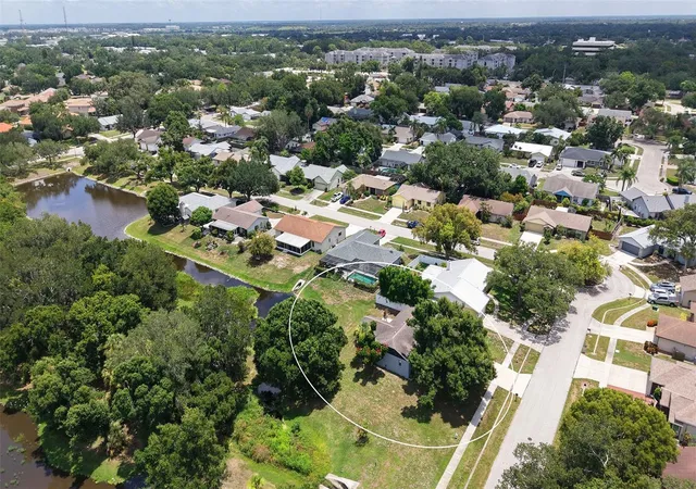 3rd image of 2481 S Scarlet Oak Ct, Sarasota, FL 34232 | MLS# A4699561