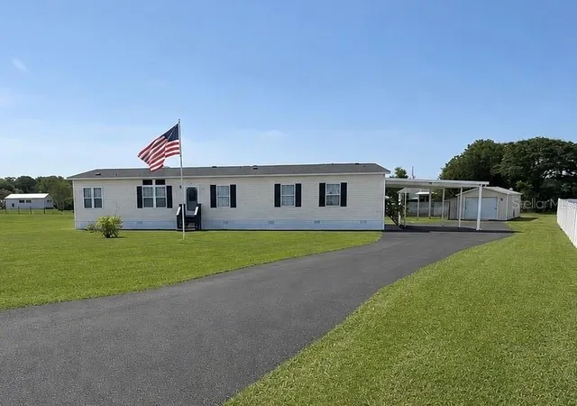 2nd image of 13718 County Road 109d 3, Lady Lake, FL 32159 | MLS# G5114867