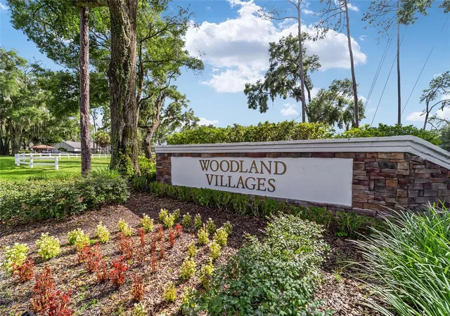 Photo 3 of Sale Pending at 2208 Se 24th Terrace, Ocala, FL 34471 | MLS# OM728197 | Listing updated on 2026-08-24