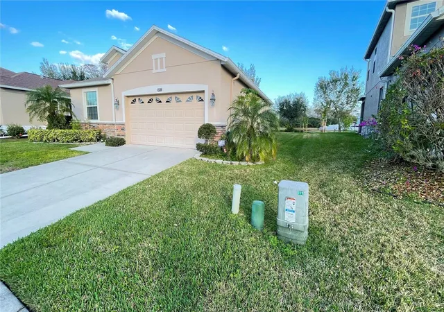 Photo 2 of Single family home for sale at 14112 Queenside St, Orlando, FL 32824 | MLS# S5153421 | Listing updated on 2026-07-11