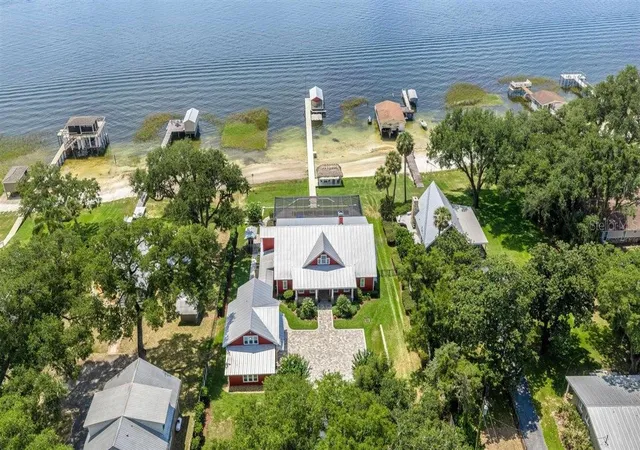 Photo 2 of Sale Pending at 11940 Se 128th Place Rd, Ocklawaha, FL 32179 | MLS# OM728200 | Listing updated on 2026-09-22