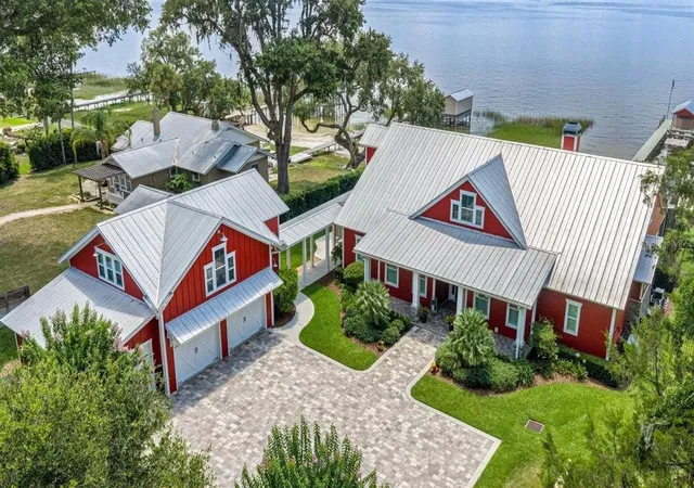 Photo 3 of Sale Pending at 11940 Se 128th Place Rd, Ocklawaha, FL 32179 | MLS# OM728200 | Listing updated on 2026-09-22