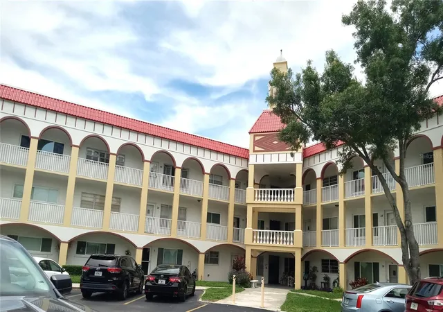 Homes for sale in Clearwater, FL | 2430 Florentine Wy #30, Clearwater, FL 33763 | MLS# TB8527776