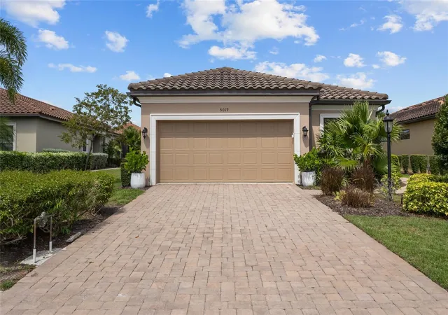 Photo 1 of Single family home for sale at 5019 Savona Run, Bradenton, FL 34211 | MLS# A4699576 | Listing updated on 2026-08-14