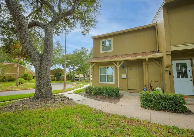 Photo 2 of Townhouse for sale at 6902 Soledad Ct, Tampa, FL 33615 | MLS# TB8527788 | Listing updated on 2026-09-21