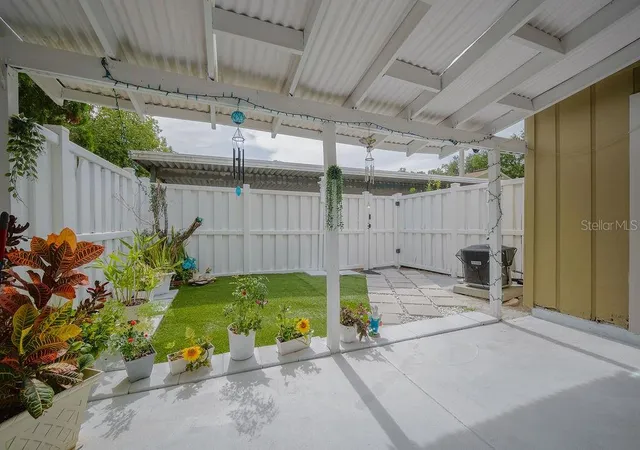 Photo 4 of Townhouse for sale at 6902 Soledad Ct, Tampa, FL 33615 | MLS# TB8527788 | Listing updated on 2026-09-21