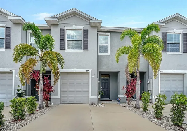 Photo 2 of Townhouse for sale at 8777 Milestone Dr, Sarasota, FL 34238 | MLS# A4699582 | Listing updated on 2026-07-25