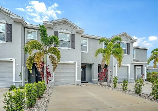 Photo 3 of Townhouse for sale at 8777 Milestone Dr, Sarasota, FL 34238 | MLS# A4699582 | Listing updated on 2026-07-25