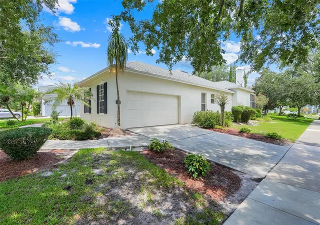 Photo 2 of Single family home for sale at 8003 Belshire Dr, Orlando, FL 32835 | MLS# O6423936 | Listing updated on 2026-08-14