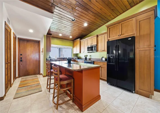 Listing Photo 5 - Condo for sale in building located at 6204 Country Clb Dr, LAKE WALES, FL 33898 - Unit #F24