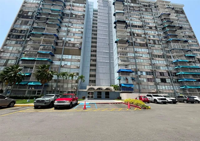 Homes for sale in Carolina, PR | 1005 Apt Condominio Mundo Feliz (10mo Piso   Baldorioty Tow #1005, Carolina, PR 00979 | MLS# PR9122665