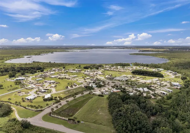 5th image of 3210 Great Heron Loop, Polk City, FL 33868 | MLS# TB8527803
