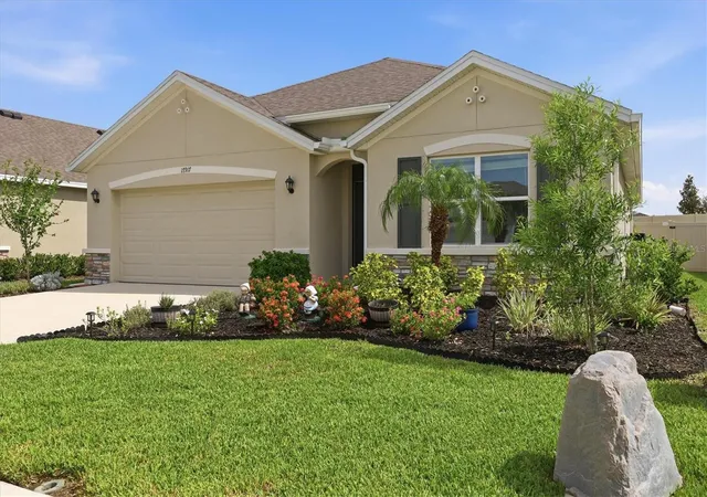 Photo 1 of Single family home for sale at 17917 Canopy Pl, Bradenton, FL 34211 | MLS# N6144981 | Listing updated on 2026-10-05
