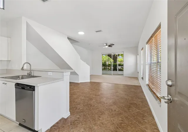 Photo 3 of Townhouse for sale at 10925 Winter Crst Dr, Riverview, FL 33569 | MLS# TB8527805 | Listing updated on 2026-08-11
