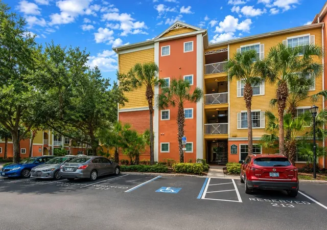 Photo 3 of Condo for sale at 4207 S Dale Mabry Hwy #2301, Tampa, FL 33611 | MLS# TB8527806 | Listing updated on 2026-10-04