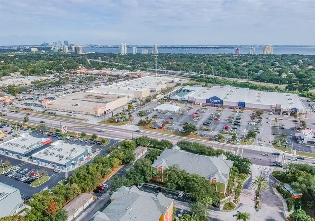 Listing Photo 2 - Condo for sale in building located at 4207 S Dale Mabry Hwy, Tampa, FL 33611 - Unit #2301
