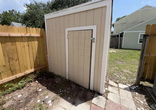 4th image of 96 Tomoka Meadows Blvd, Ormond Beach, FL 32174 | MLS# V4950135
