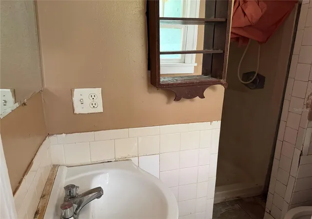 Photo 4 of Single family home for sale at 444 Ave B NE, Winter Haven, FL 33881 | MLS# P4939272 | Listing updated on 2026-09-07