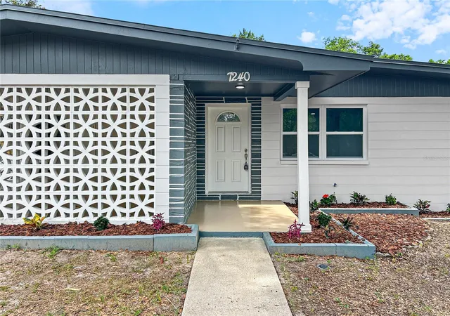 Homes for sale in Crystal River, FL | 7240 W Avocado St, Crystal River, FL 34429 | MLS# V4950136