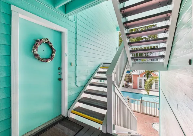 1st image of 3002 W Cleveland St #B6, Tampa, FL 33609 | MLS# TB8527836