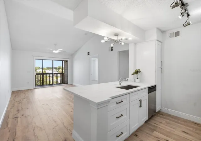 2nd image of 2500 Winding Crk Blvd #F305, Clearwater, FL 33761 | MLS# TB8527853