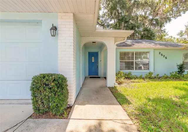 Homes for sale in Edgewater, FL | 2525 Royal Palm Dr, Edgewater, FL 32141 | MLS# NS1088700