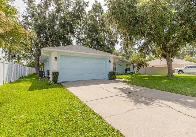 Homes for sale in Edgewater, FL | 2525 Royal Palm Dr, Edgewater, FL 32141 | MLS# NS1088700