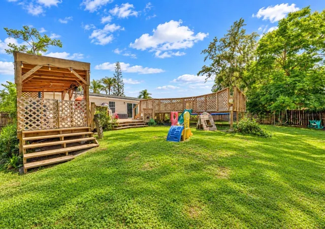 Photo 4 of Manufactured home for sale at 6411 Woods St, St Cloud, FL 34771 | MLS# S5153444 | Listing updated on 2026-09-30