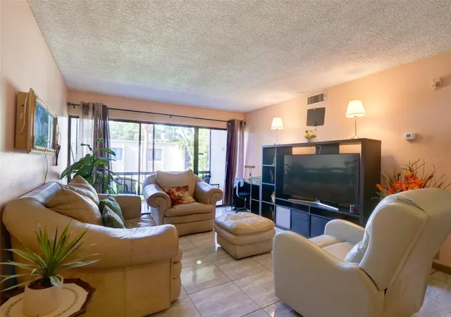 Listing Photo 5 - Condo for sale in building located at 3242 S Semoran Blvd, ORLANDO, FL 32822 - Unit #22