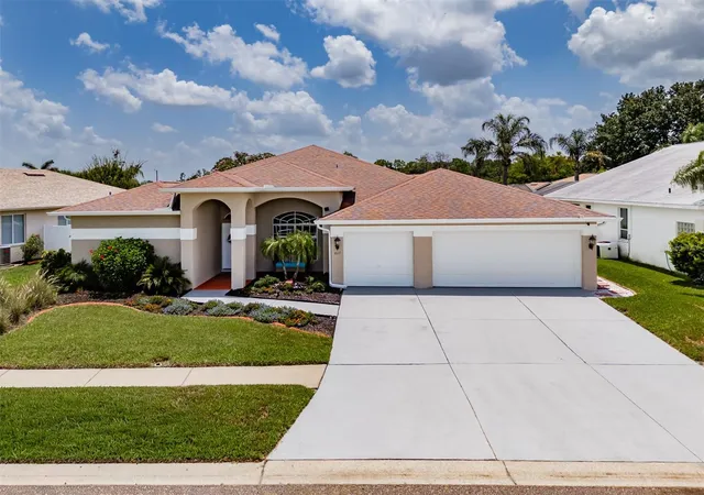 Photo 1 of Single family home for sale at 1617 Vistoso Ln, Sun City Center, FL 33573 | MLS# TB8527865 | Listing updated on 2026-09-17