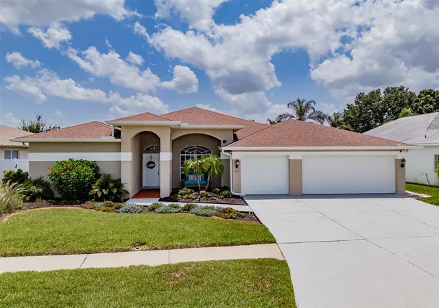 2nd image of 1617 Vistoso Ln, Sun City Center, FL 33573 | MLS# TB8527865