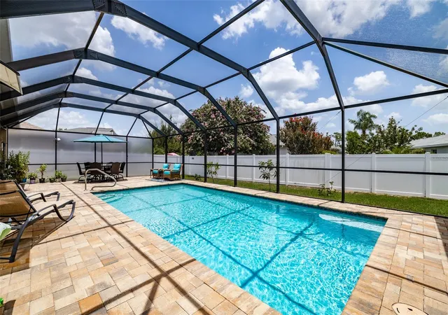 Photo 2 of Single family home for sale at 1617 Vistoso Ln, Sun City Center, FL 33573 | MLS# TB8527865 | Listing updated on 2026-09-17