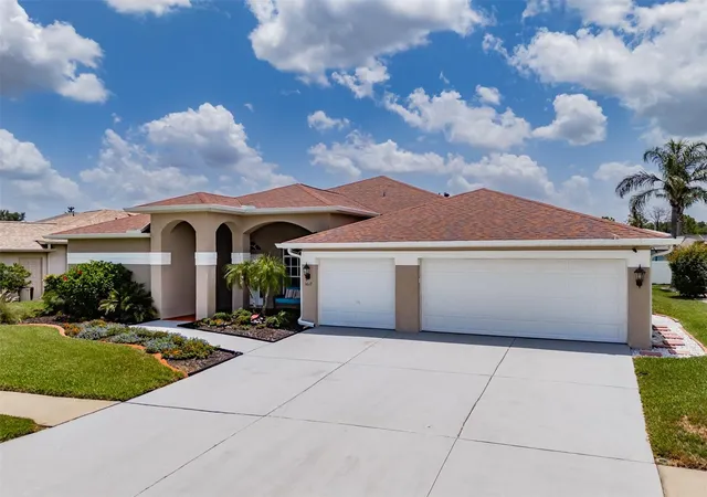 4th image of 1617 Vistoso Ln, Sun City Center, FL 33573 | MLS# TB8527865