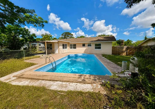 Photo 2 of Single family home for sale at 5820 Harrington Dr, Orlando, FL 32808 | MLS# S5153445 | Listing updated on 2026-08-22