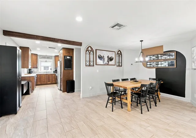 Photo 3 of Single family home for sale at 224 N Mcgowan Ave, Crystal River, FL 34429 | MLS# TB8527870 | Listing updated on 2026-09-21