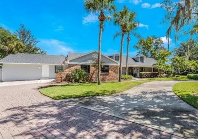 Photo 1 of Single family home for sale at 306 N Sweetwater Cvs Blvd, Longwood, FL 32779 | MLS# O6423982 | Listing updated on 2026-10-03