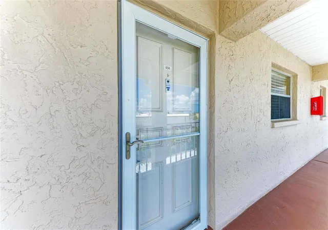 Listing Photo 2 - Condo for sale in building located at 3983 Maceachen Blvd, Sarasota, FL 34233 - Unit #434