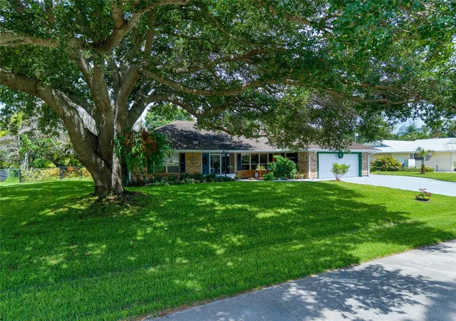 Photo 3 of Single family home for sale at 465 11th Avenue, Vero Beach, FL 32962 | MLS# O6423985 | Listing updated on 2026-09-22