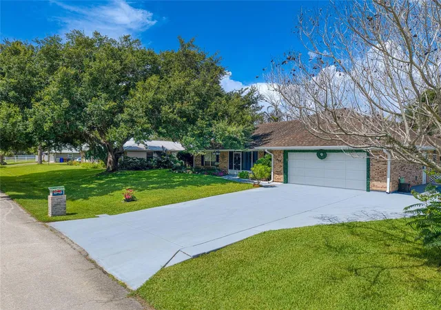 Photo 4 of Single family home for sale at 465 11th Avenue, Vero Beach, FL 32962 | MLS# O6423985 | Listing updated on 2026-09-22