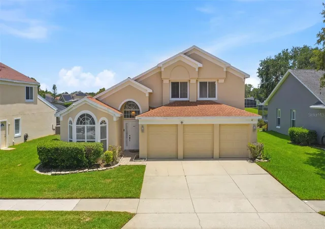 Photo 2 of Single family home for sale at 13494 Falcon Pointe Dr, Orlando, FL 32837 | MLS# O6423991 | Listing updated on 2026-09-03