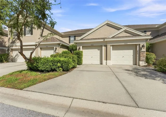 Photo 2 of Townhouse for sale at 11220 Windsor Pl Cir, Tampa, FL 33626 | MLS# TB8527888 | Listing updated on 2026-08-12