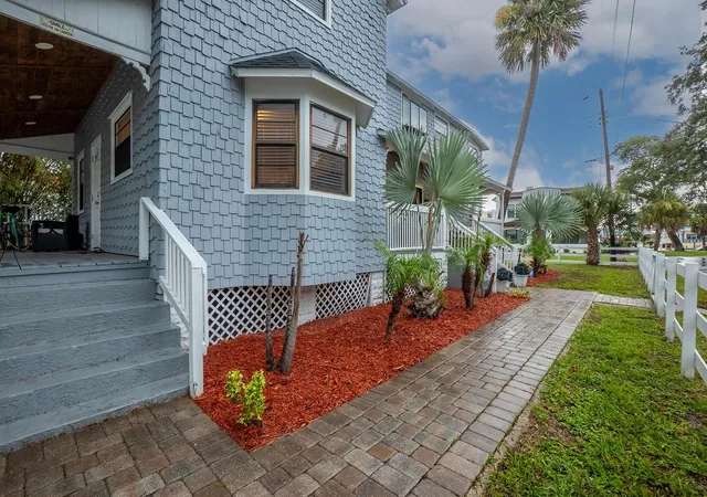 Photo 4 of House for sale at 244 Lexington Dr, Daytona Beach, FL 32114 | MLS# FC319866 | Listing updated on 2026-09-25