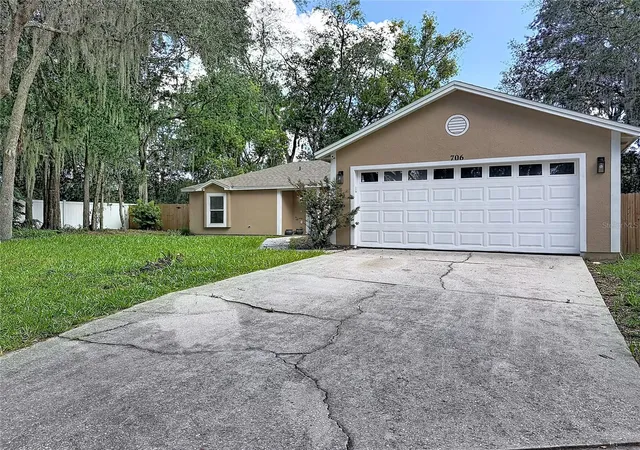 Single family home for sale at 706 Old Crk Ct, SANFORD, FL 32773 | MLS# S5153453