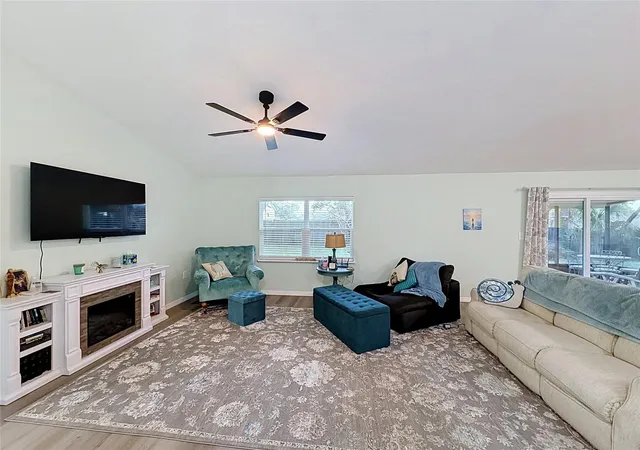 Photo 2 of Single family home for sale at 706 Old Crk Ct, Sanford, FL 32773 | MLS# S5153453 | Listing updated on 2026-09-19